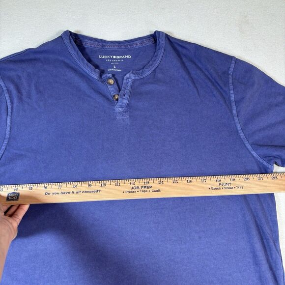 Lucky Brand Shirt Mens Large Short Sleeve Henley Purple Blue Garment Washed - Picture 8 of 9